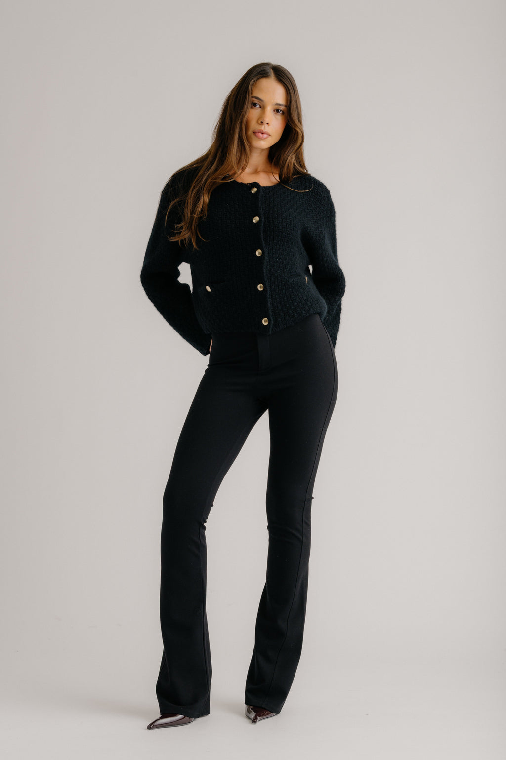 PETRA SUBTLE FLARE LEGGING | BLACK